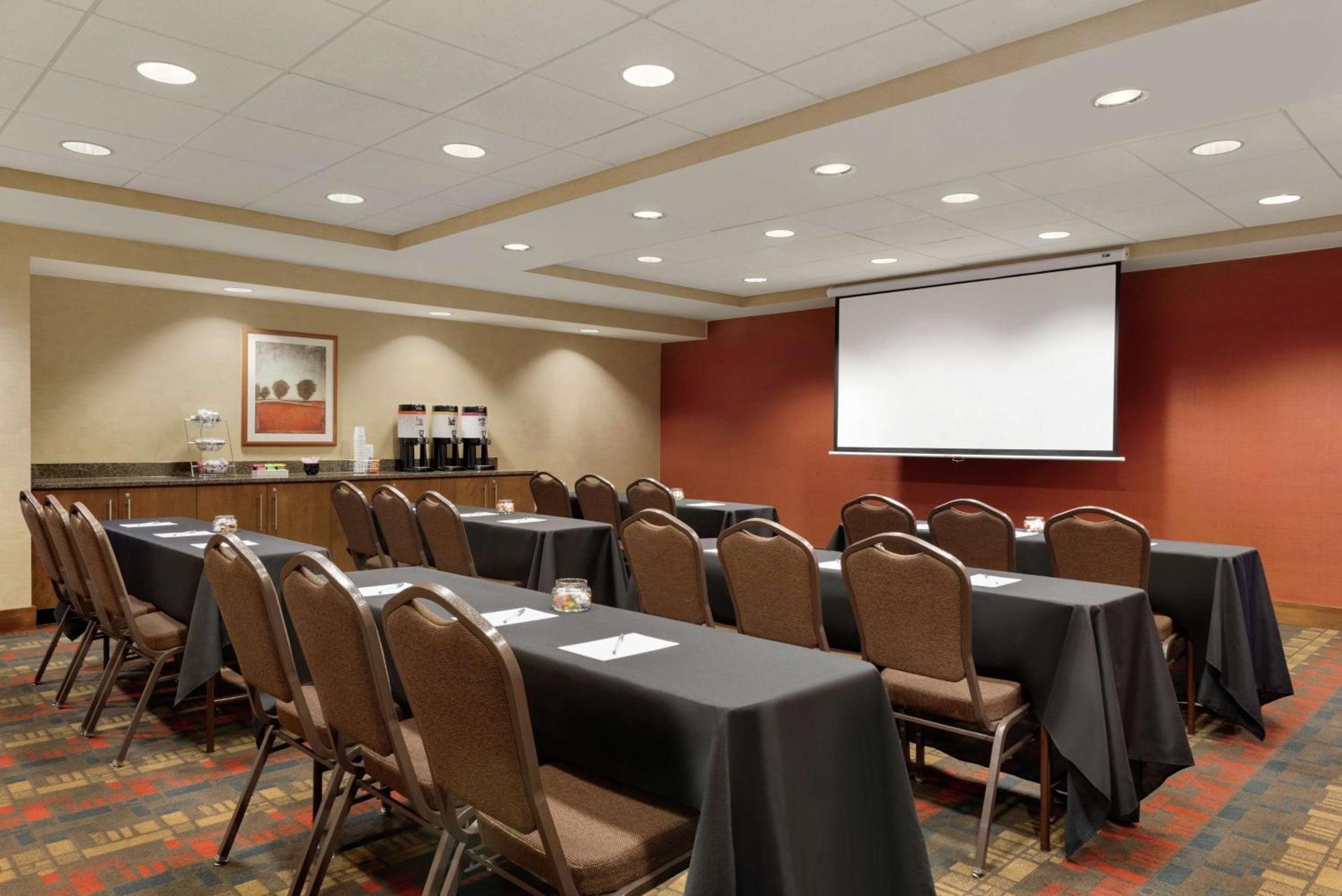 Hampton Inn West Des Moines Lake Drive Extérieur photo
