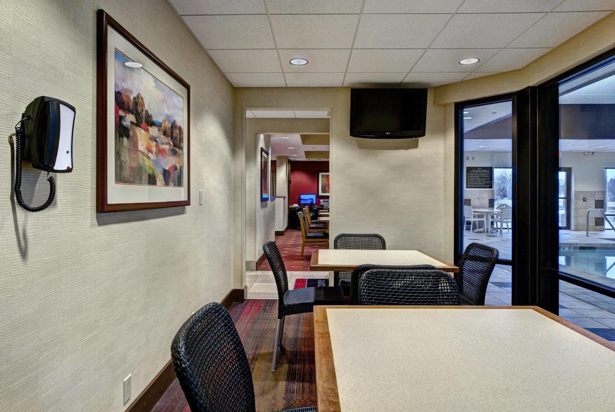 Hampton Inn West Des Moines Lake Drive Extérieur photo